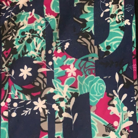 Lulularoe legging bundle one size - Picture 5 of 7